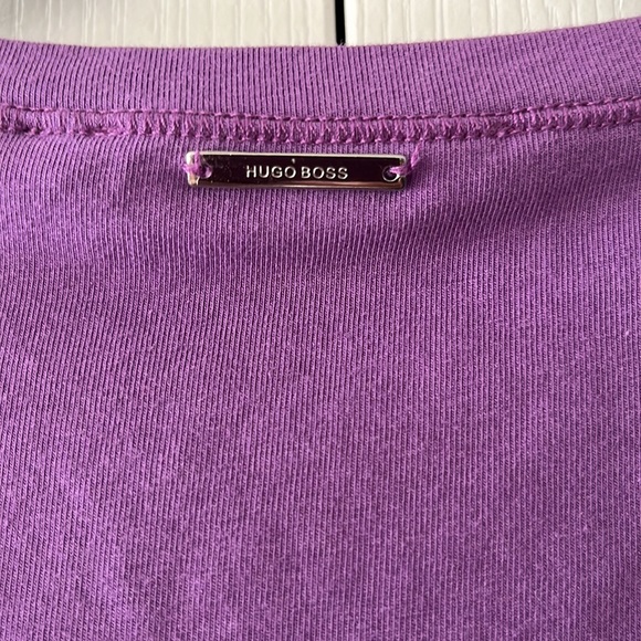 EUC Hugo Boss tshirt - Picture 6 of 9